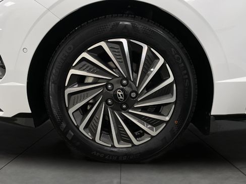 Certified 2025 Hyundai Sonata Limited FWD image 12