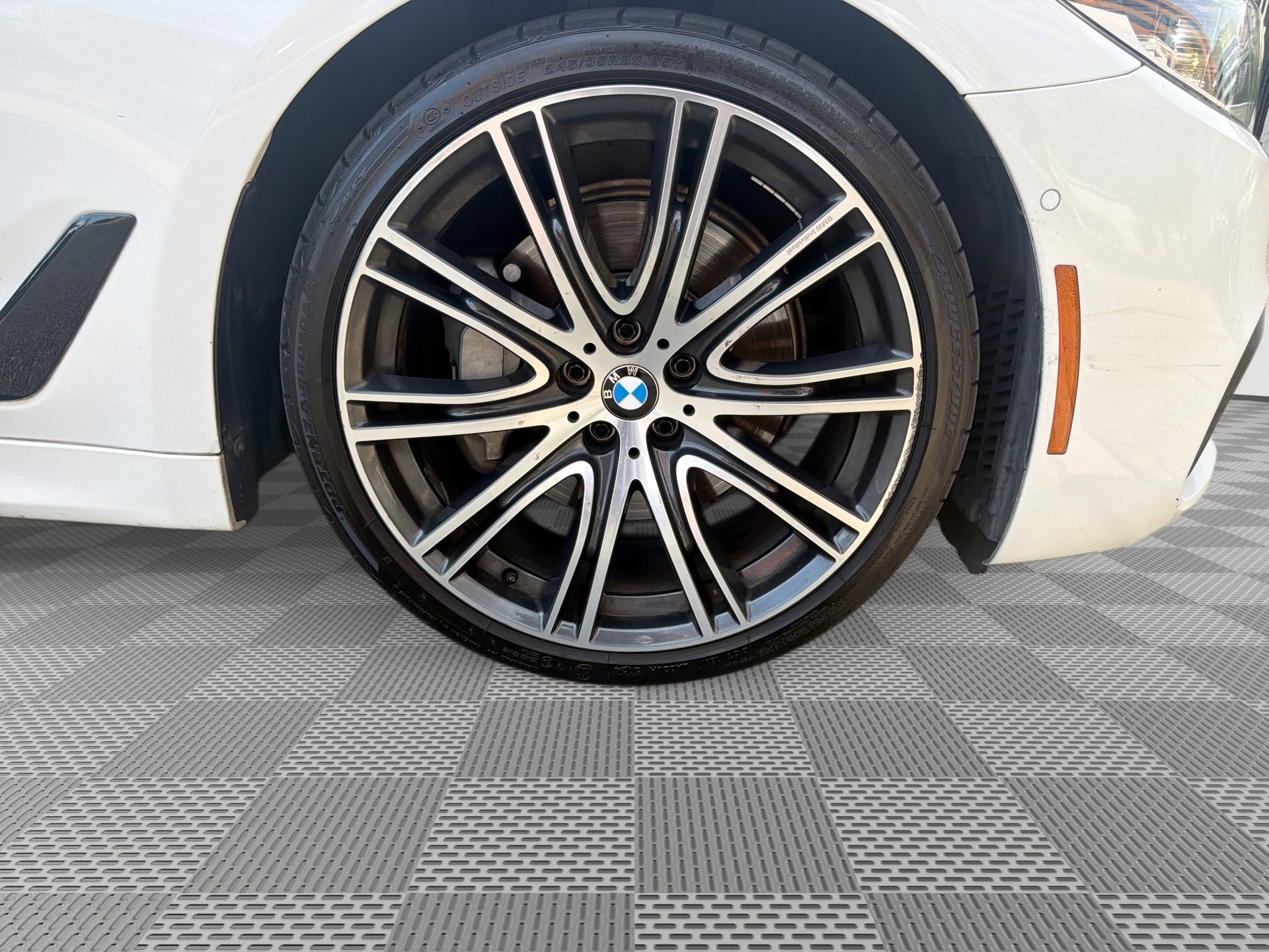 Used 2017 BMW 540i RWD image 31