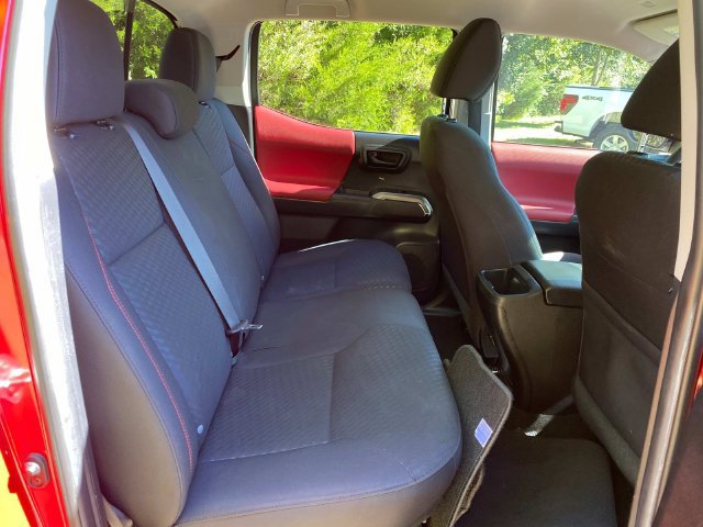 Used 2022 Toyota Tacoma SR5 w/ Technology Package RWD image 32
