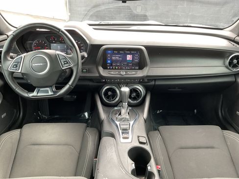 Used 2021 Chevrolet Camaro LT w/ Technology Package RWD image 15