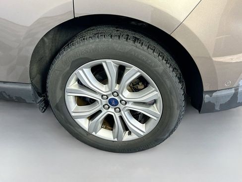 Used 2019 Ford Edge Titanium w/ Equipment Group 301A FWD image 31