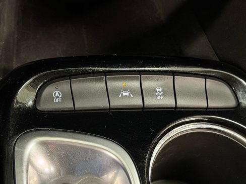 Used 2024 Buick Encore GX Preferred FWD image 16
