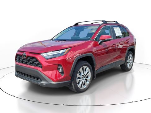 Used 2025 Toyota RAV4 XLE Premium w/ Weather Package FWD image 3