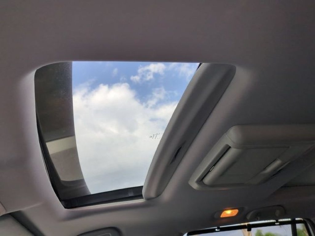 Used 2017 Honda Pilot Elite image 25