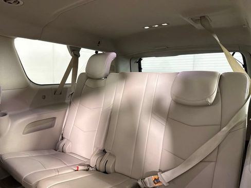 Used 2020 Cadillac Escalade ESV Premium Luxury AWD/4WD image 25