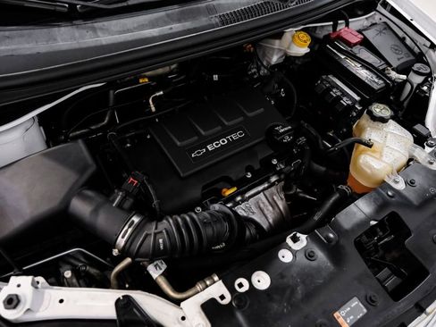 Used 2019 Chevrolet Sonic LT w/ Convenience Package image 50