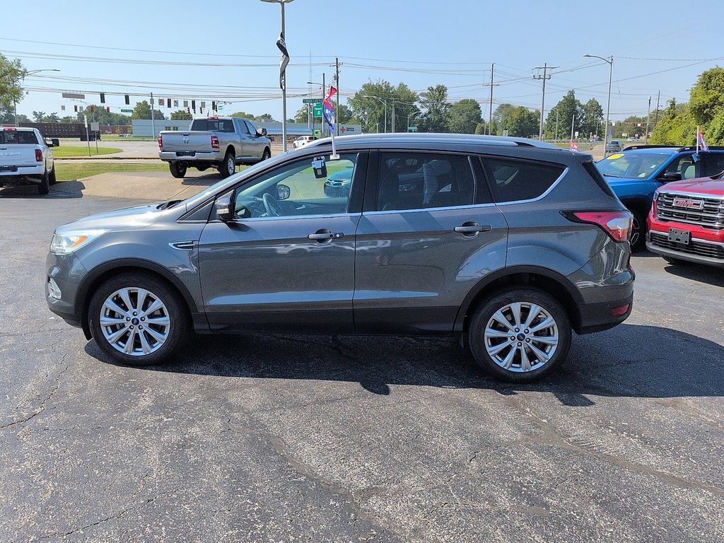 Used 2017 Ford Escape Titanium FWD image 4