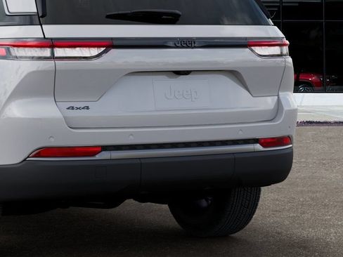New 2026 Jeep Grand Cherokee Altitude AWD/4WD image 13