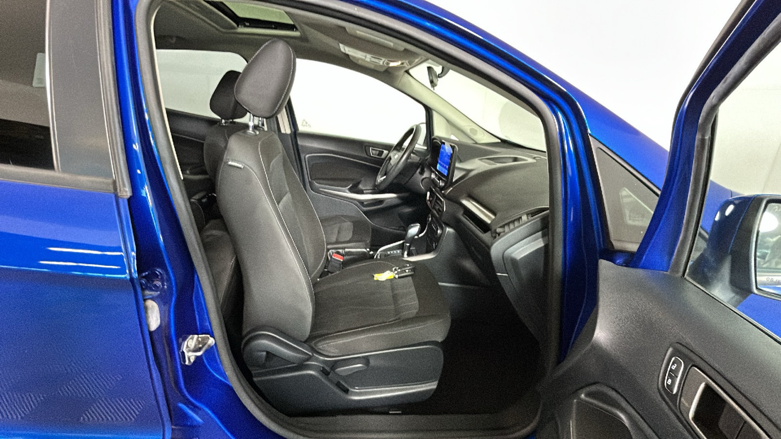 Used 2020 Ford EcoSport SE FWD image 33