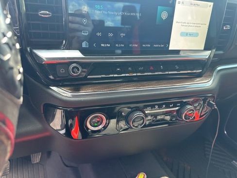Used 2023 Chevrolet Silverado 1500 RST AWD/4WD image 13