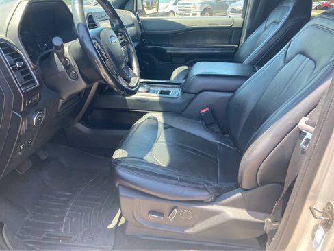 Used 2019 Ford Expedition Max Limited RWD image 3