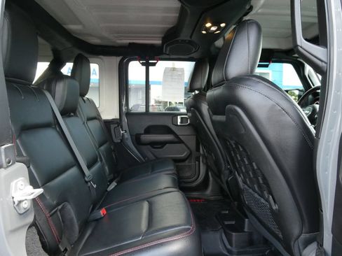 Used 2019 Jeep Wrangler Unlimited Rubicon AWD/4WD image 15