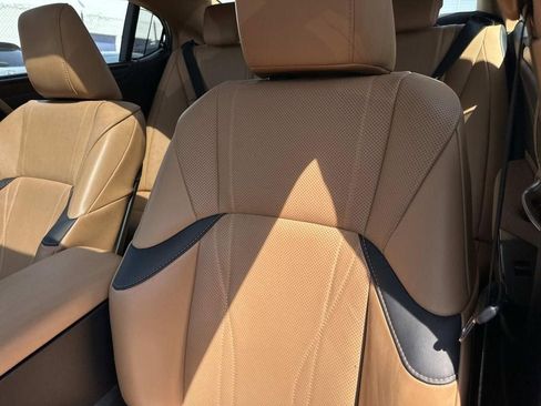 Used 2022 Lexus ES 350 Ultra Luxury w/ Accessory Package 2 FWD image 29