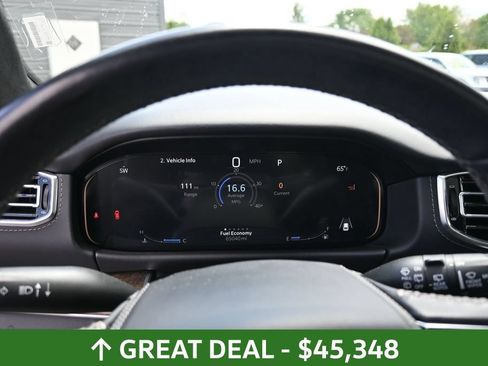 Used 2023 Jeep Grand Wagoneer L Series II AWD/4WD image 30