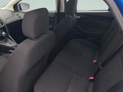 Used 2016 Ford Focus SE w/ SE Cold Weather Package FWD image 10