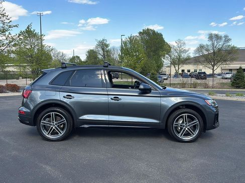 Used 2023 Audi Q5 e Premium Plus AWD/4WD image 10