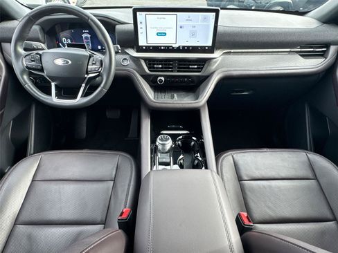 Used 2025 Ford Explorer Platinum w/ LUX Leather Package AWD/4WD image 21