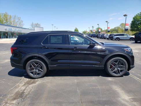 New 2026 Ford Explorer ST-Line AWD/4WD image 8