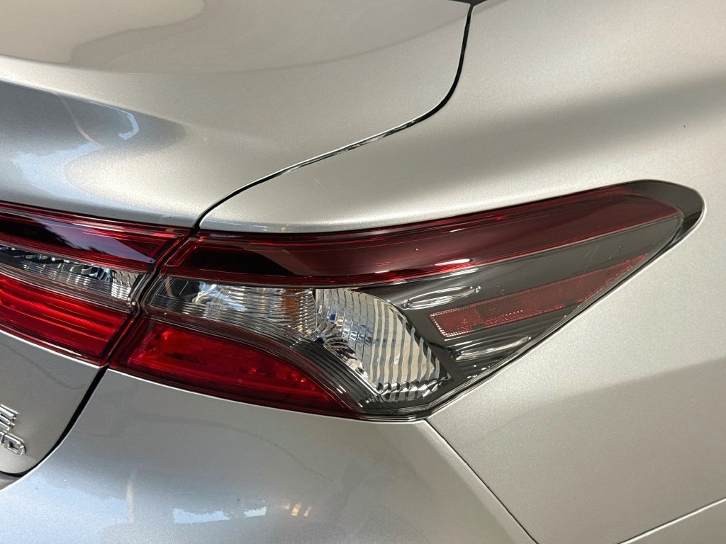 Used 2022 Toyota Camry LE AWD/4WD image 32