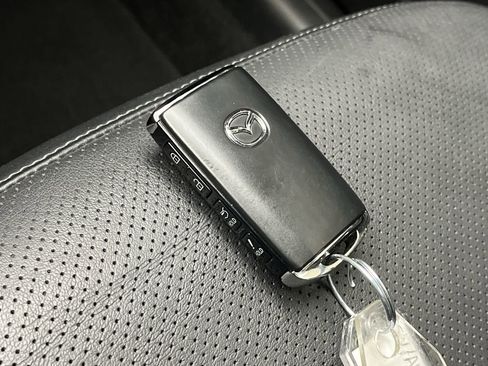 Certified 2023 MAZDA CX-9 Touring Plus image 32