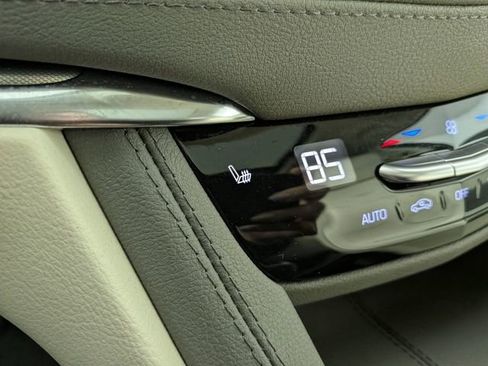 Certified 2024 Cadillac XT5 Premium Luxury image 10