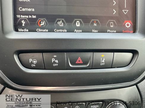 Used 2023 Jeep Cherokee Altitude Lux AWD/4WD image 34