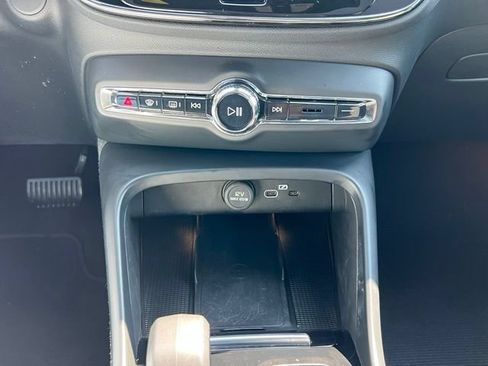 Used 2023 Volvo C40 P8 Recharge Ultimate AWD/4WD image 29
