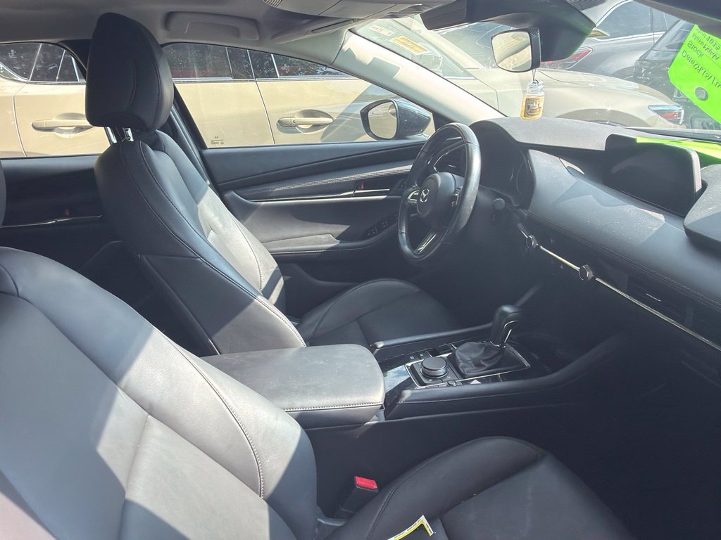 Used 2023 MAZDA MAZDA3 s FWD image 3