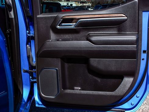 Used 2022 Chevrolet Silverado 1500 RST w/ LPO, Dark Essentials Package image 12