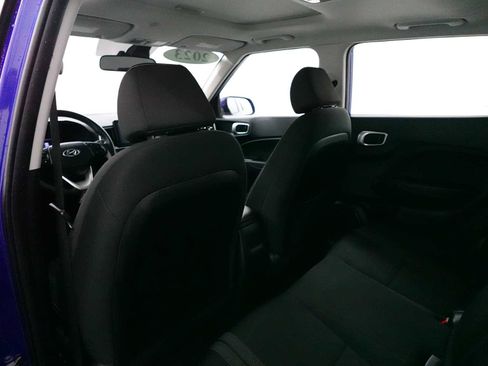 Used 2023 Hyundai Venue SEL image 29