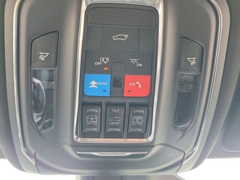 New 2026 Jeep Grand Cherokee Limited image 30