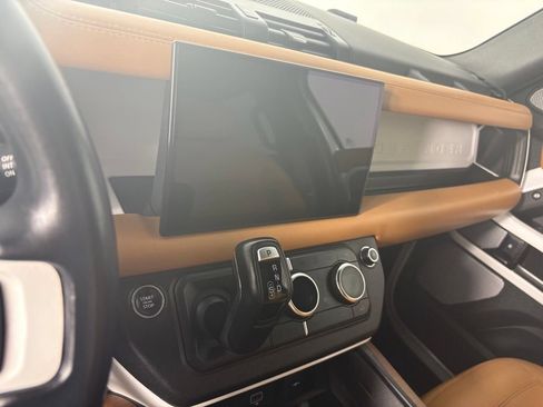 Used 2023 Land Rover Defender 130 SE AWD/4WD image 14