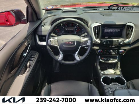 Used 2023 GMC Terrain SLT w/ Infotainment Package II FWD image 17