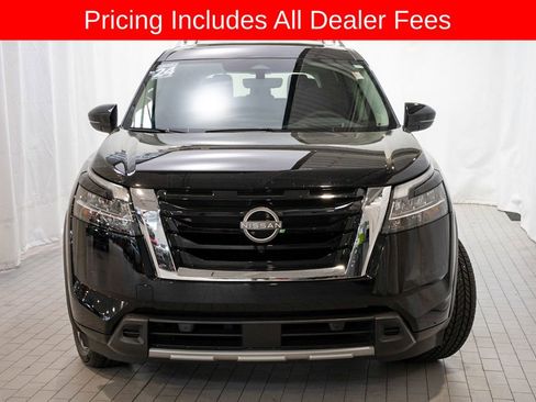 Certified 2024 Nissan Pathfinder Platinum w/ Cargo Package AWD/4WD image 2
