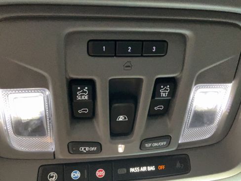Used 2022 Chevrolet Silverado 1500 LT Trail Boss w/ Convenience Package II AWD/4WD image 17