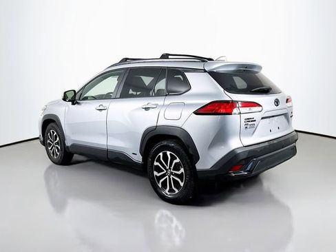 Used 2023 Toyota Corolla Cross AWD Hybrid w/ Moonroof Package image 4