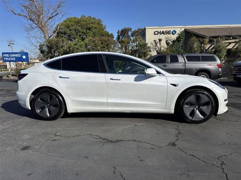 Used 2020 Tesla Model 3 Standard Range Plus image 7