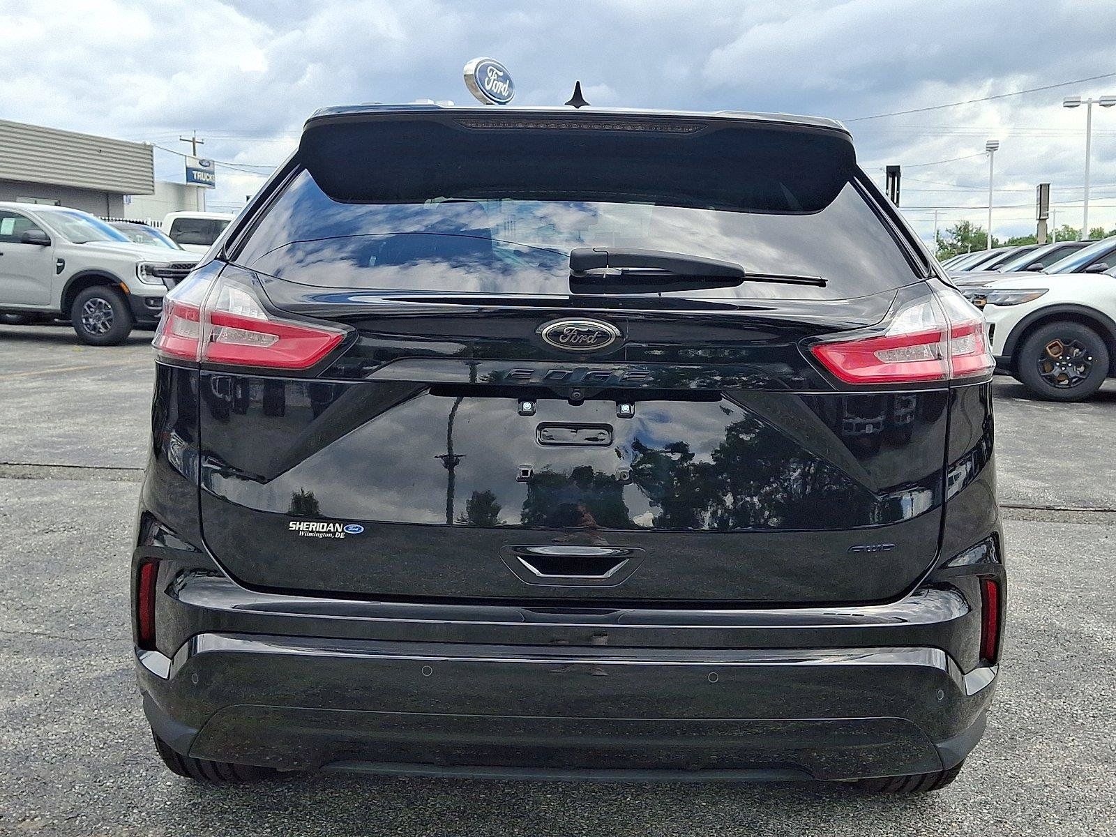 Certified 2022 Ford Edge SE w/ Black Appearance Package AWD/4WD image 6