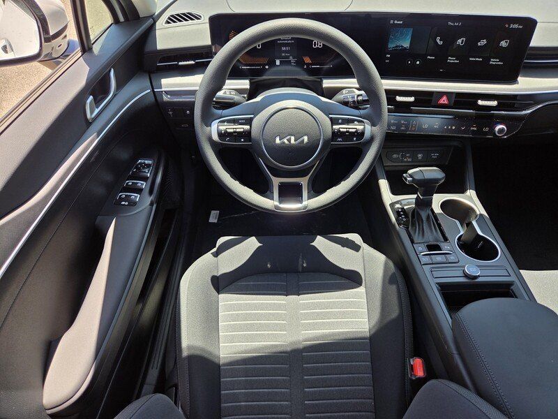 New 2026 Kia K5 LXS FWD image 8