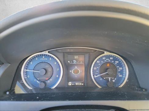 Used 2015 Toyota Camry XLE image 19