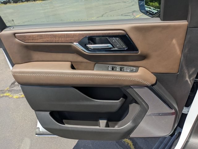 New 2026 GMC Yukon XL Denali Ultimate w/ LPO, Floor Liner Package AWD/4WD image 11