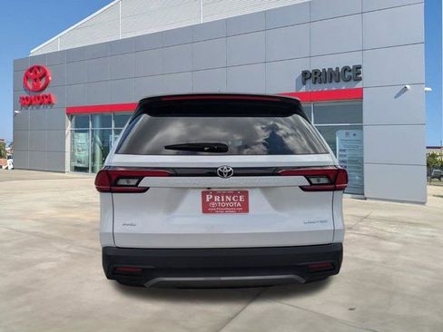 New 2026 Toyota Grand Highlander AWD image 5