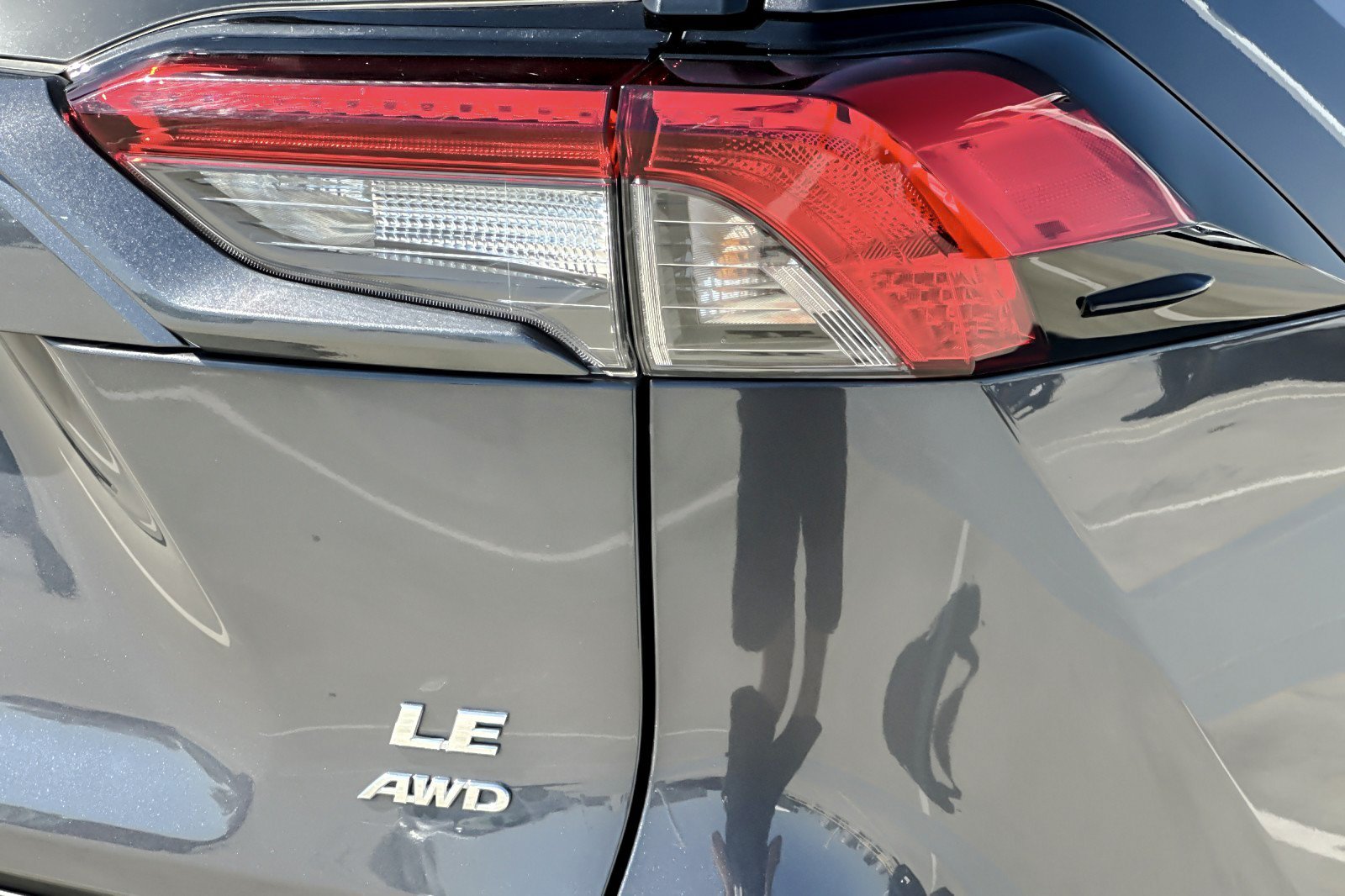 Certified 2025 Toyota RAV4 LE AWD/4WD image 25