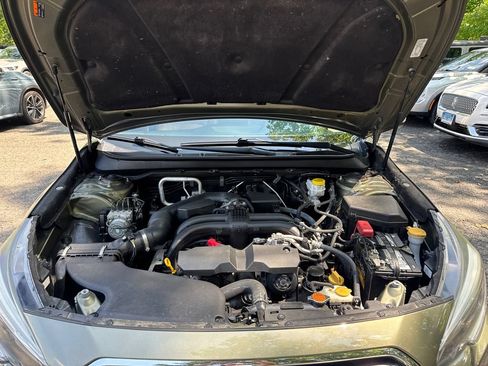 Used 2019 Subaru Outback 2.5i Touring AWD/4WD image 46