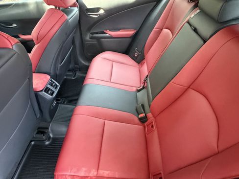 Used 2023 Lexus UX 250h F Sport FWD image 31