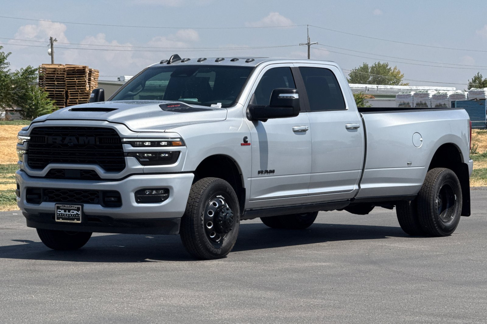New 2026 RAM 3500 Laramie AWD/4WD image 3