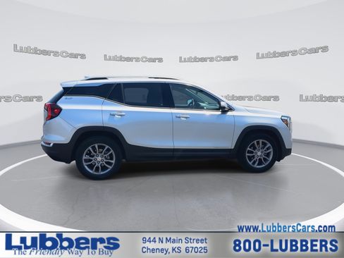 Used 2022 GMC Terrain SLT FWD image 9