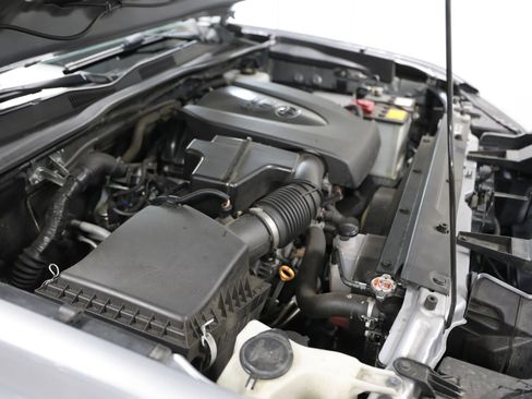 Used 2019 Toyota Tacoma TRD Off-Road w/ Technology Package image 47