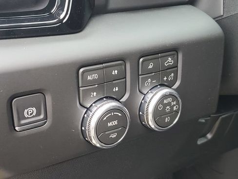 New 2026 GMC Sierra 2500 AT4 w/ Technology Package AWD/4WD image 8