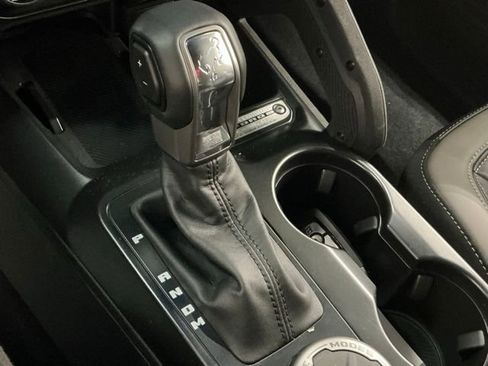 New 2025 Ford Bronco Outer Banks w/ Sasquatch Package image 24